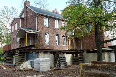 house cinder blocks flood jack up