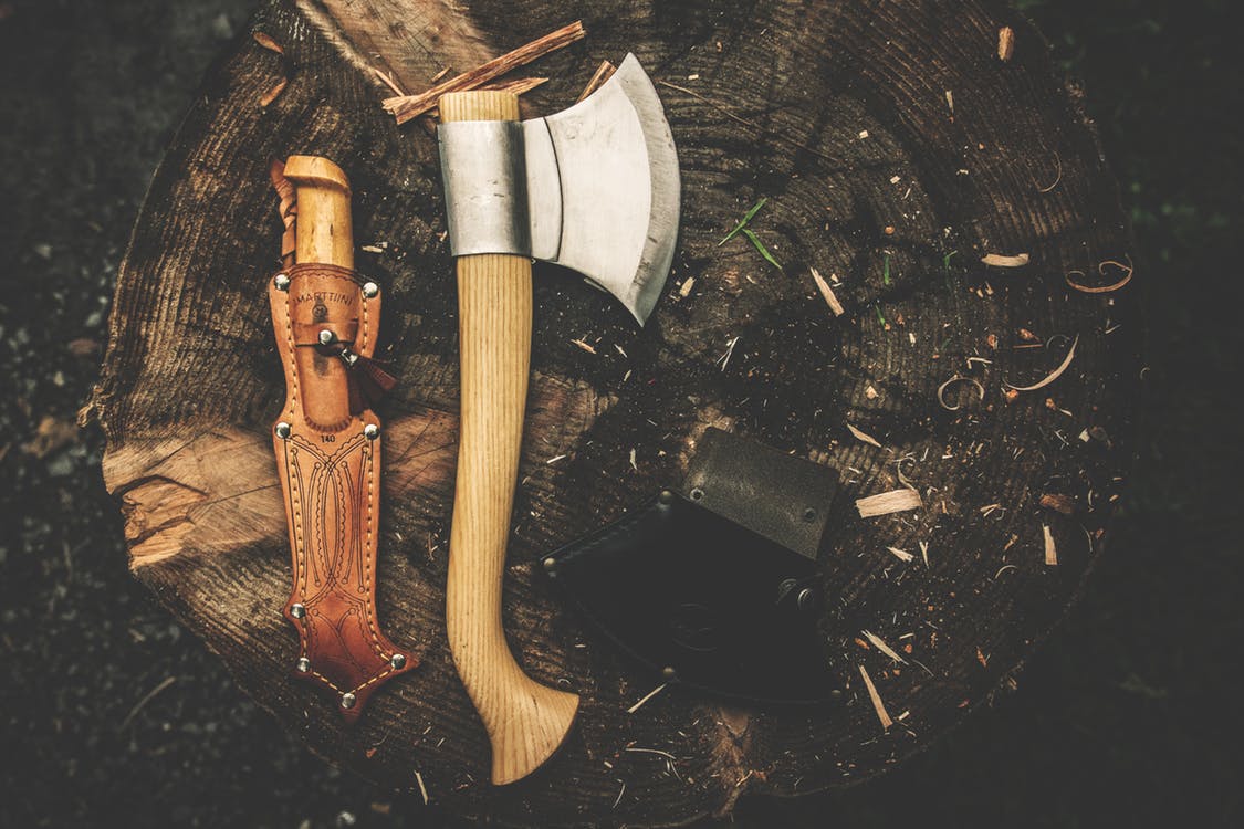 Best Hatchets and Axes for Preppers Backdoor Survival