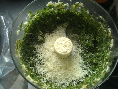 pesto food processor