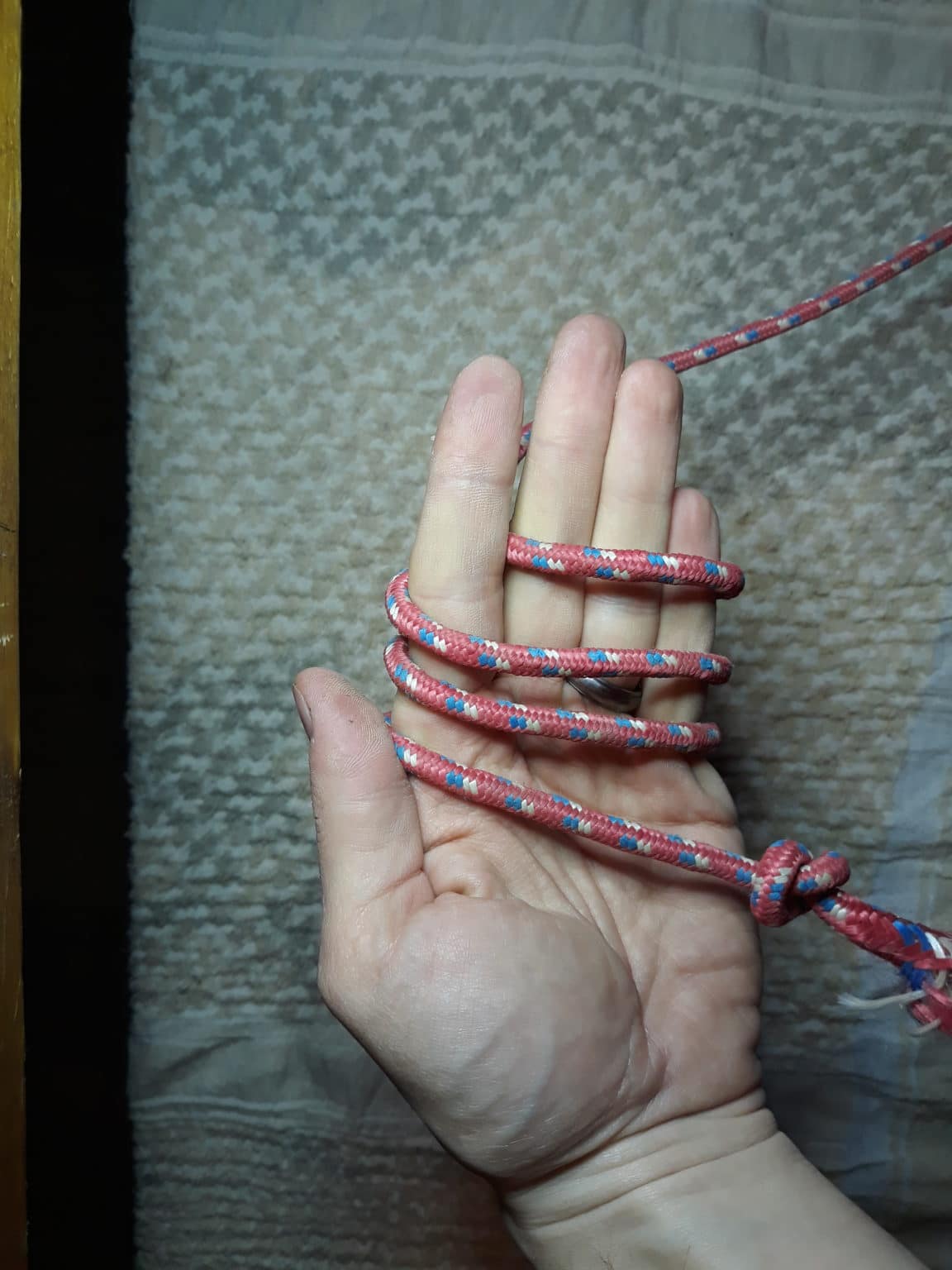 How to Tie A Monkey Fist Knot for Survival Backdoor Survival